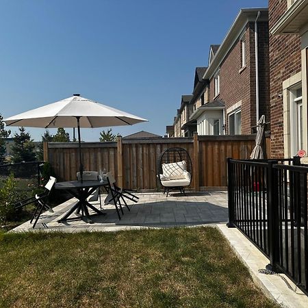Luxury Basement Apartment In Oakville Exterior photo